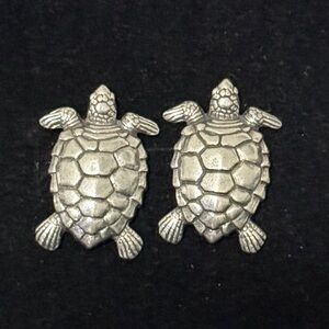 Vintage Pewter Turtle Post Earrings.  NWOT. Dated 1993.